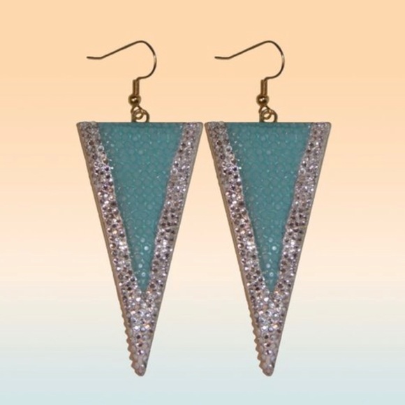 Swarovski Jewelry - Triangle Dangle Earrings in Gold with Mint Crystal